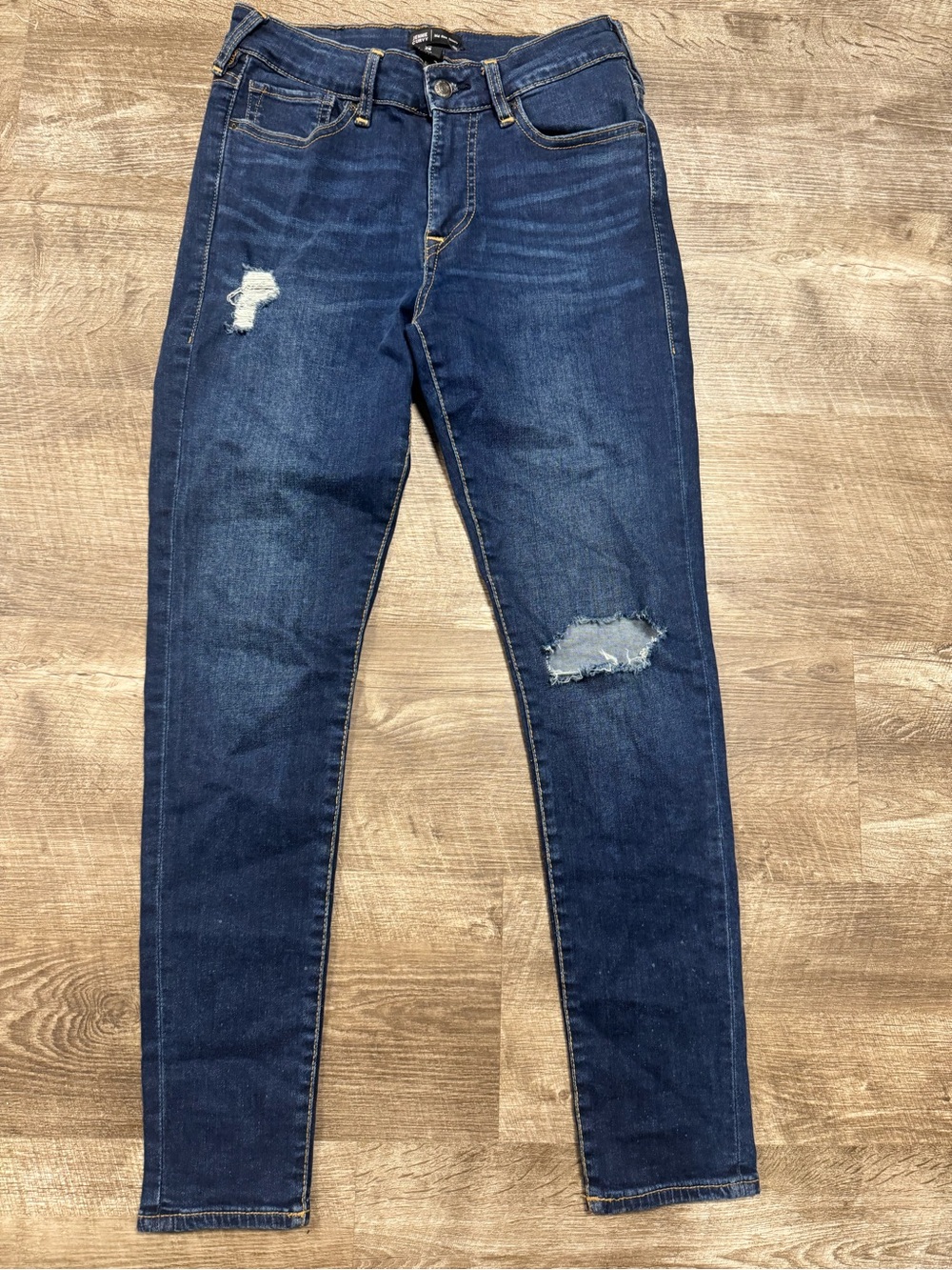 True Religion Mid Rise Dark Wash Skinny Jeans Size 28